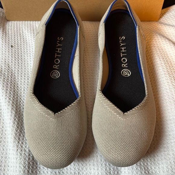 Rothy’s Size 11 Women Flats lightly worn a little belmish in picture - Picture 1 of 6